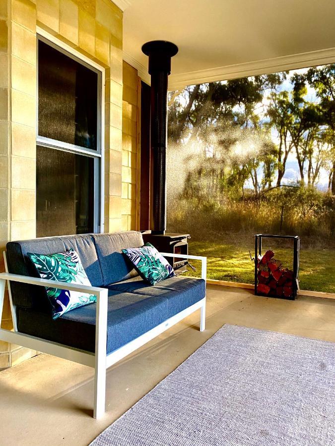 Accommodation Creek Cottages & Sundown View Suites Ballandean エクステリア 写真