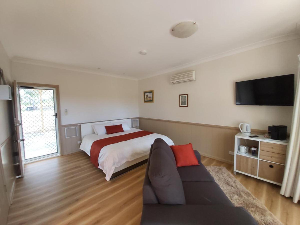 Accommodation Creek Cottages & Sundown View Suites Ballandean エクステリア 写真