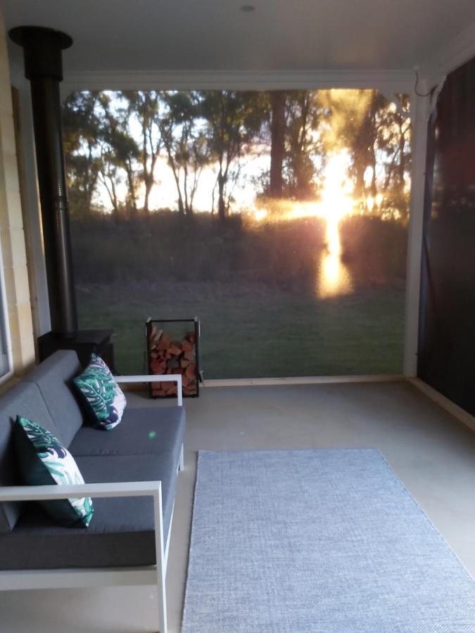 Accommodation Creek Cottages & Sundown View Suites Ballandean エクステリア 写真