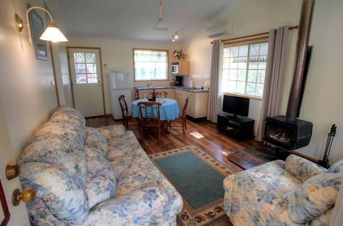 Accommodation Creek Cottages & Sundown View Suites Ballandean 部屋 写真